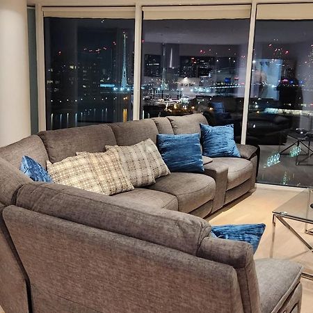 Luxury 2 Bed Apartment Excel Londen Buitenkant foto