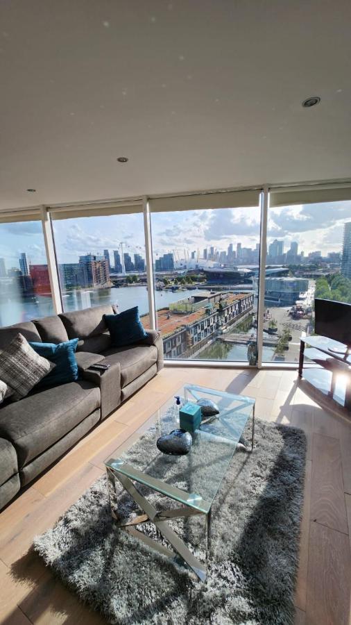 Luxury 2 Bed Apartment Excel Londen Buitenkant foto