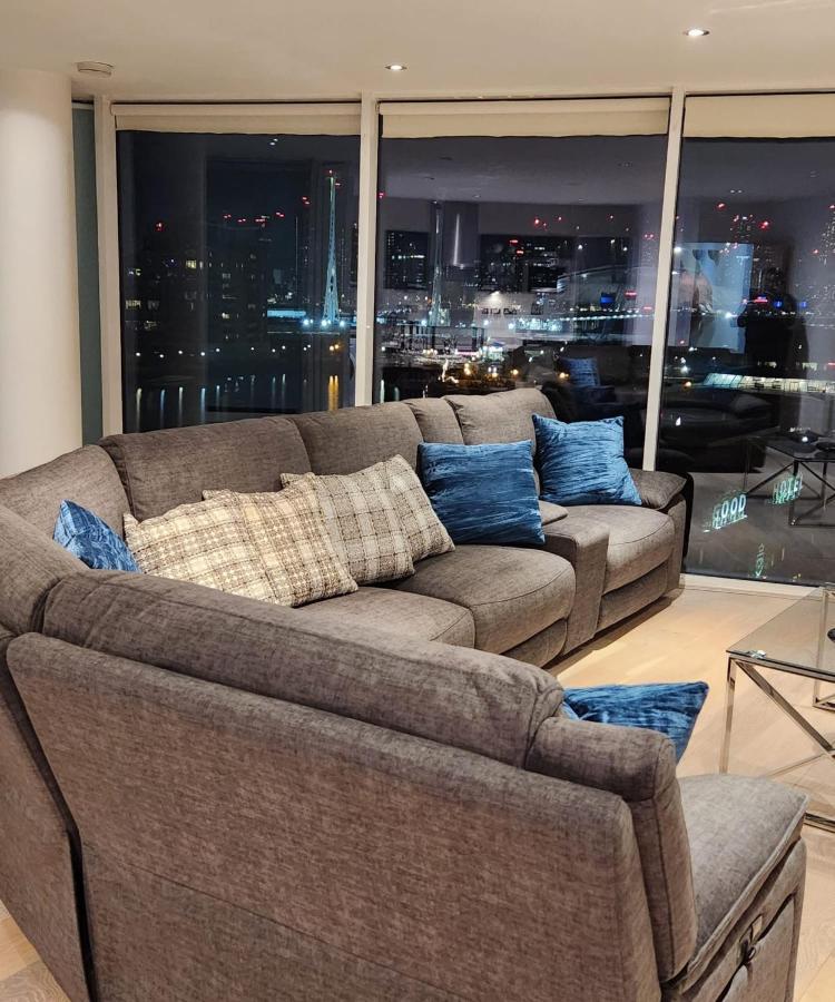 Luxury 2 Bed Apartment Excel Londen Buitenkant foto